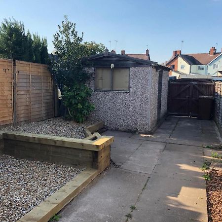 Cannock House ~ 4 Bedrooms All With Ensuite. Ръджли Екстериор снимка