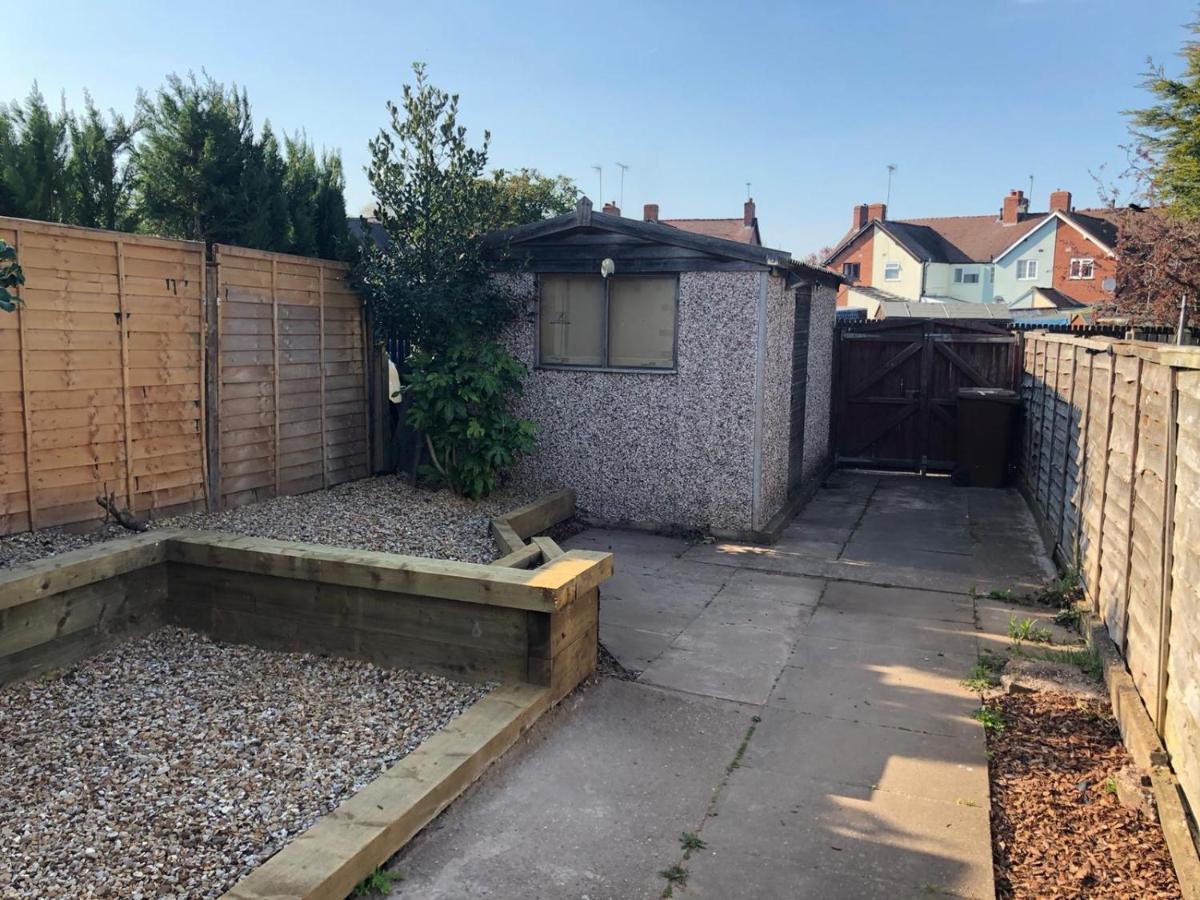 Cannock House ~ 4 Bedrooms All With Ensuite. Ръджли Екстериор снимка